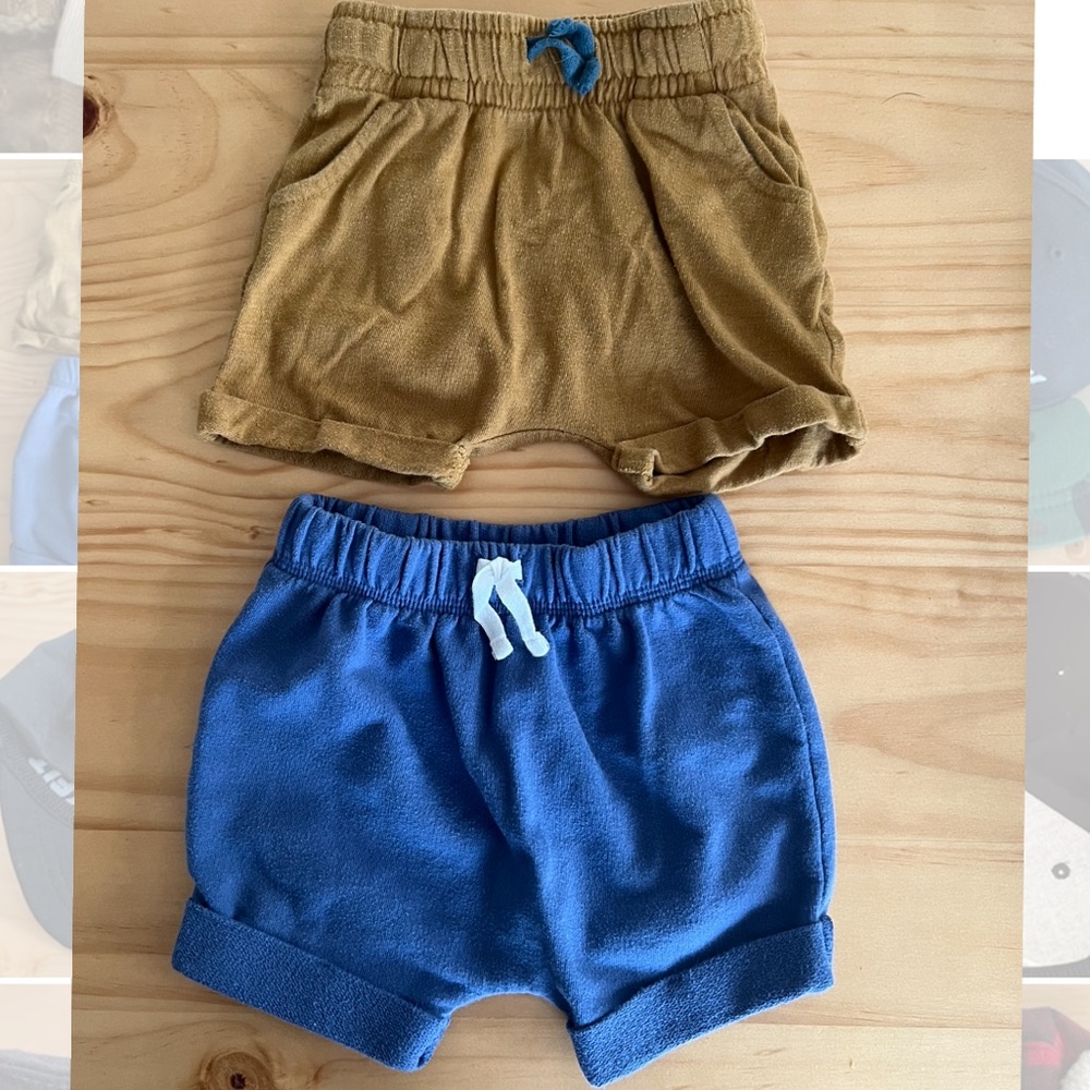 Set of shorts